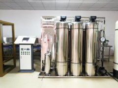 4吨 净水设备组装中 (127播放)